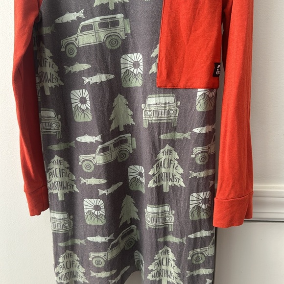 PLAY condition Rags to Raches Pacific Northwest Long Sleeve Pocket Romper 5/6 - Picture 5 of 11